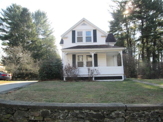 4 Prospect St, North Oxford, MA 01537