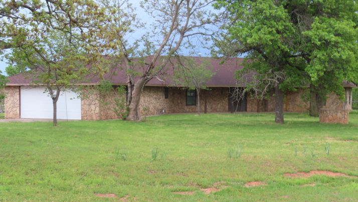 1 Horseshoe Lane, Mcloud, OK 74851