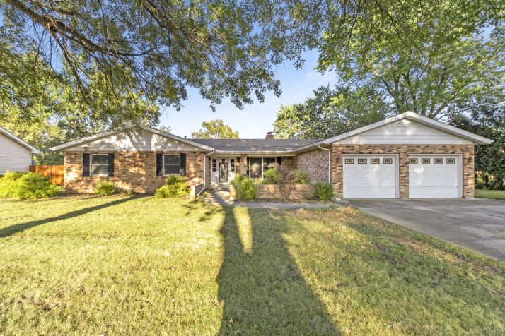 1805 Jana Ln, Morris, IL 60450