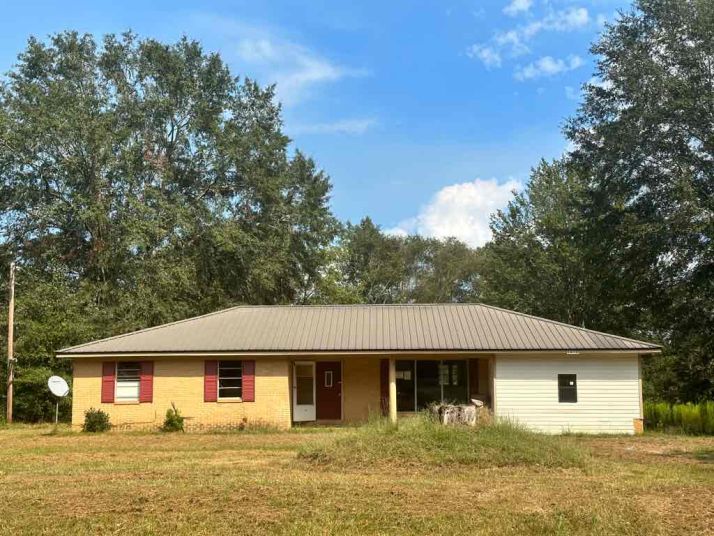1410 New Temple Rd, Golden, MS 38847