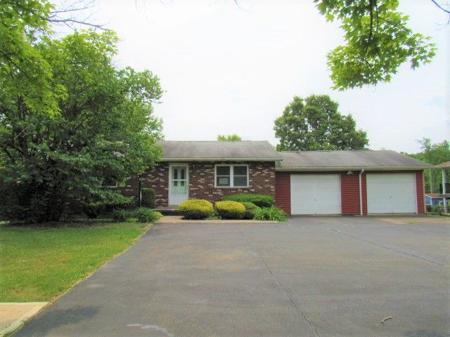 382 Walnut Hill Rd, Uniontown, PA 15401