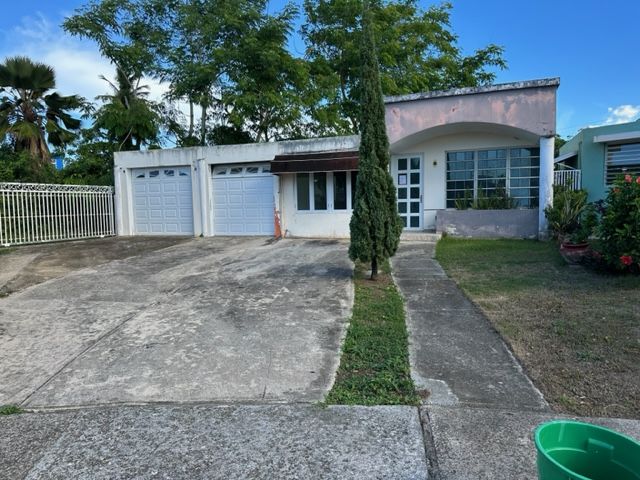 C-13 A Street, Toa Baja, PR 00949