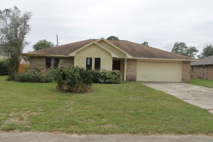 4405 Kitty Chapin Ave, Orange, TX 77632