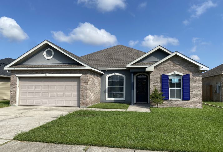 2620 Sand Bar Ln, Marrero, LA 70072