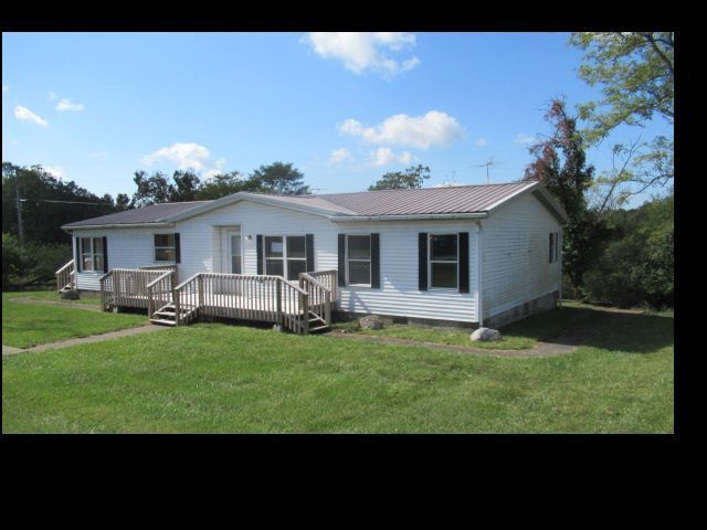 205 Freedom Ln, Dry Ridge, KY 41035