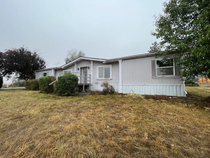 112 E Mccoy St, Oakesdale, WA 99158