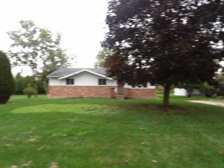 3644 Mack Rd, Saginaw, MI 48601