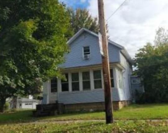 105 S MAIN ST, New London, OH 44851