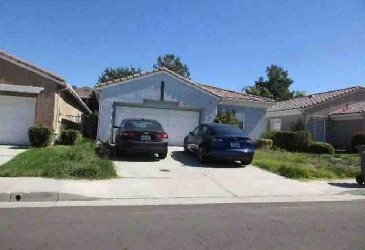 907 BERGAMO AVE, San Jacinto, CA 92583