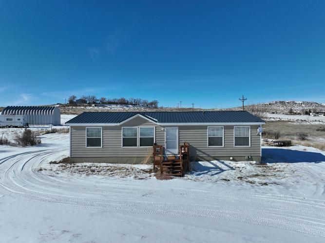 65 Prairie St, Moorcroft, WY 82721