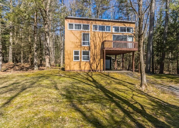 235 LUCKS RD, Greenfield Park, NY 12435