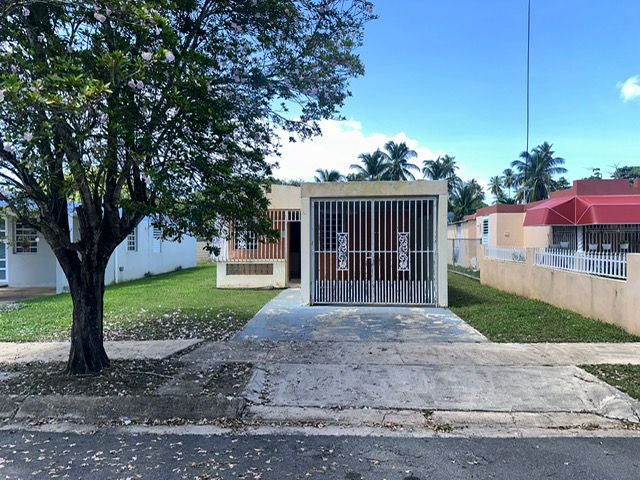 G-6 2nd St, Loiza, PR 00772