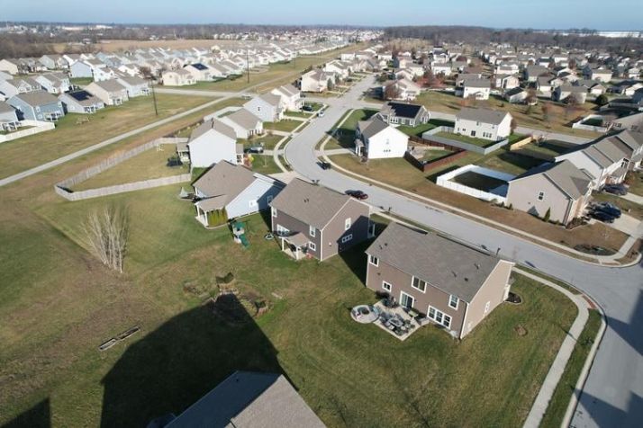 2452 VERBENA DR, Plainfield, IN 46168