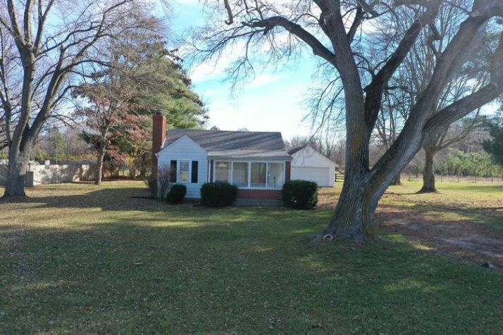 2218 S 380 E, Anderson, IN 46017