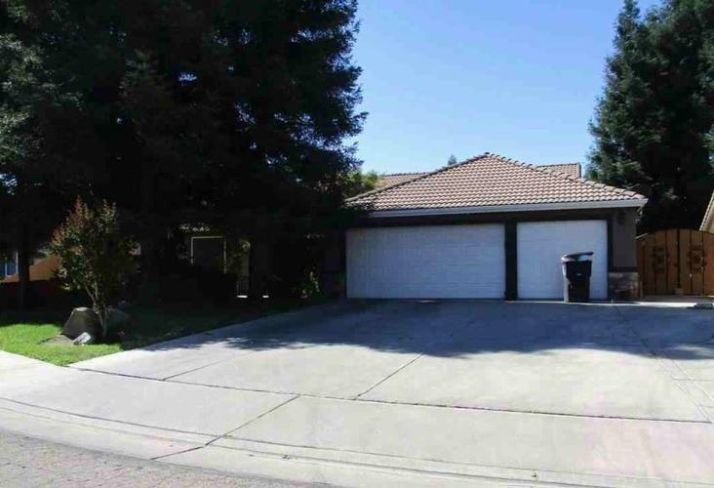 4523 W EVERGREEN CT, Visalia, CA 93277