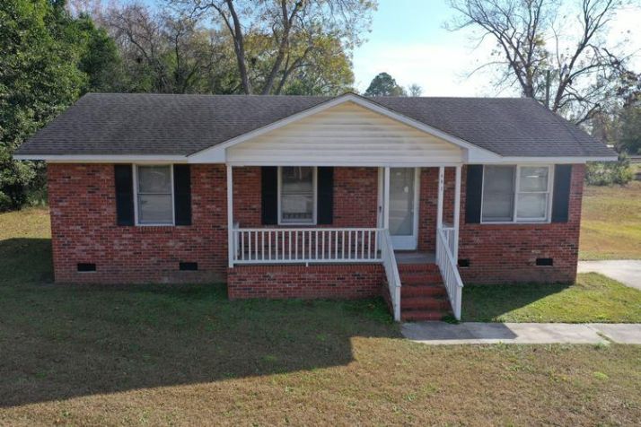 407 S 9TH AVE, Dillon, SC 29536