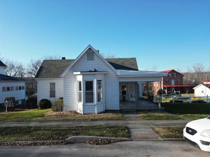 107 MAIN ST, Shoals, IN 47581